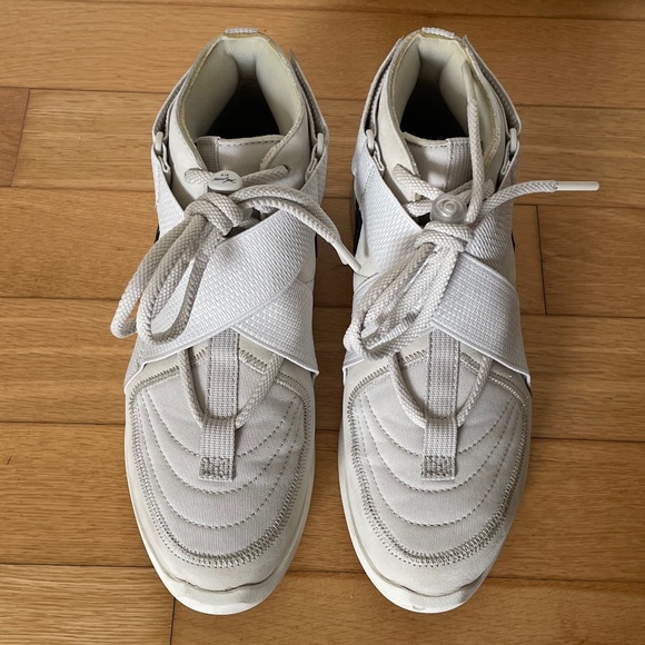 Nike Air x Fear of God (Light Bone) - Picture 2 of 10